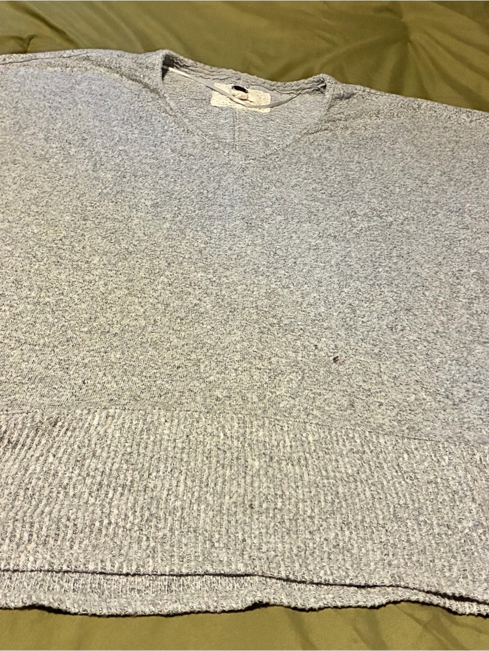 Cupio Light Gray Marled V-Neck Sweater